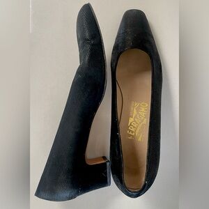 Cute Vintage Ferragamo block heels!